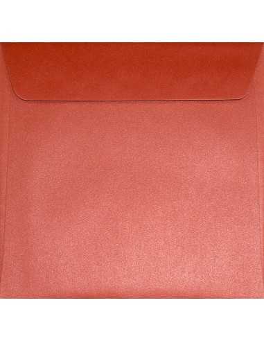 Busta da lettera metallizzata perlescente quadrata rosso (17x17cm) con strip adesivo Sirio Pearl Red Fever 125g