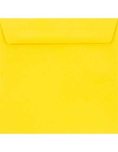 Busta da lettera colorata quadrata giallo (15,5x15,5cm) con strip adesivo Burano Giallo Zolfo 90g